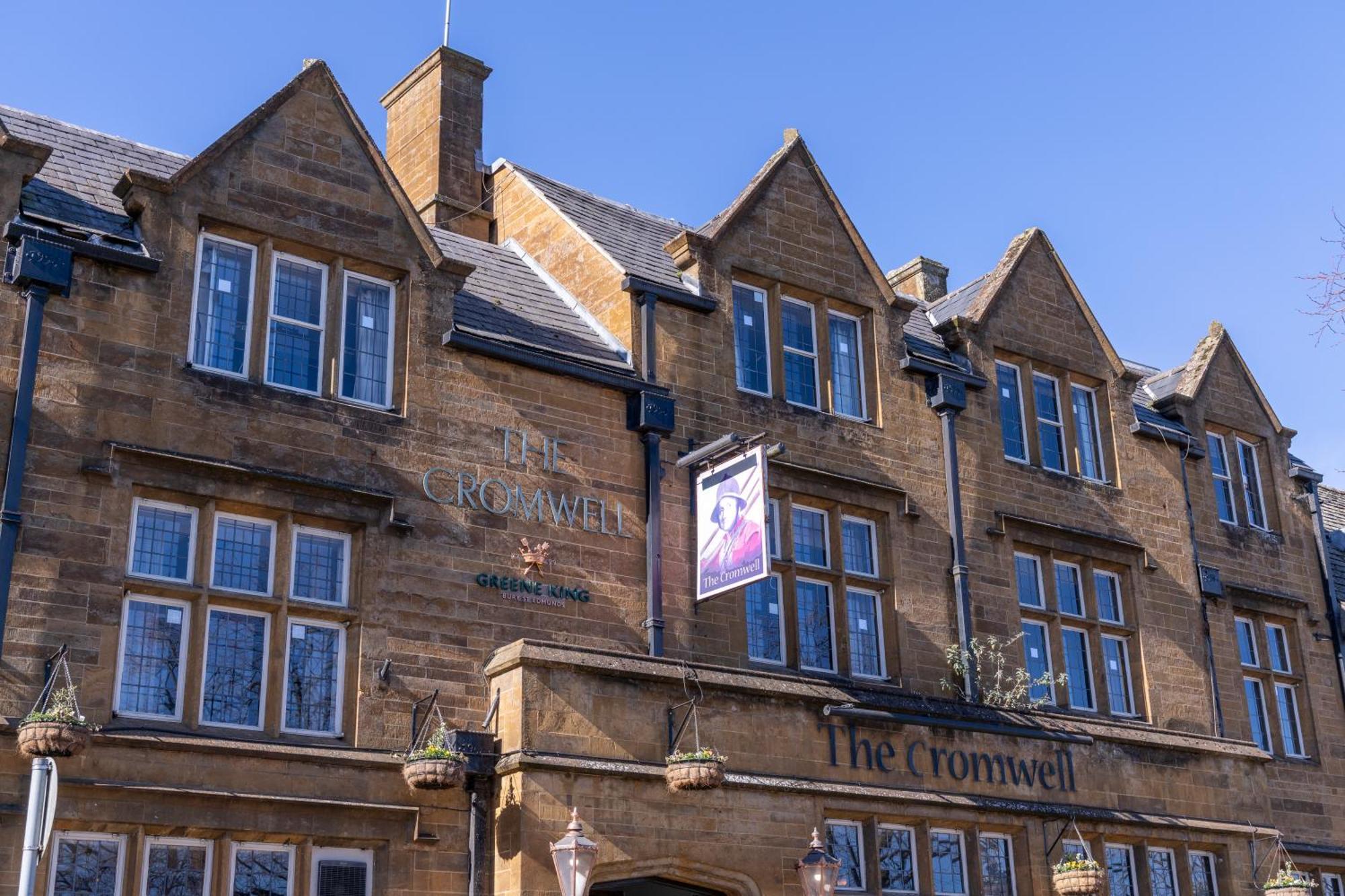 באנבורי Cromwell Lodge Hotel By Greene King Inns מראה חיצוני תמונה