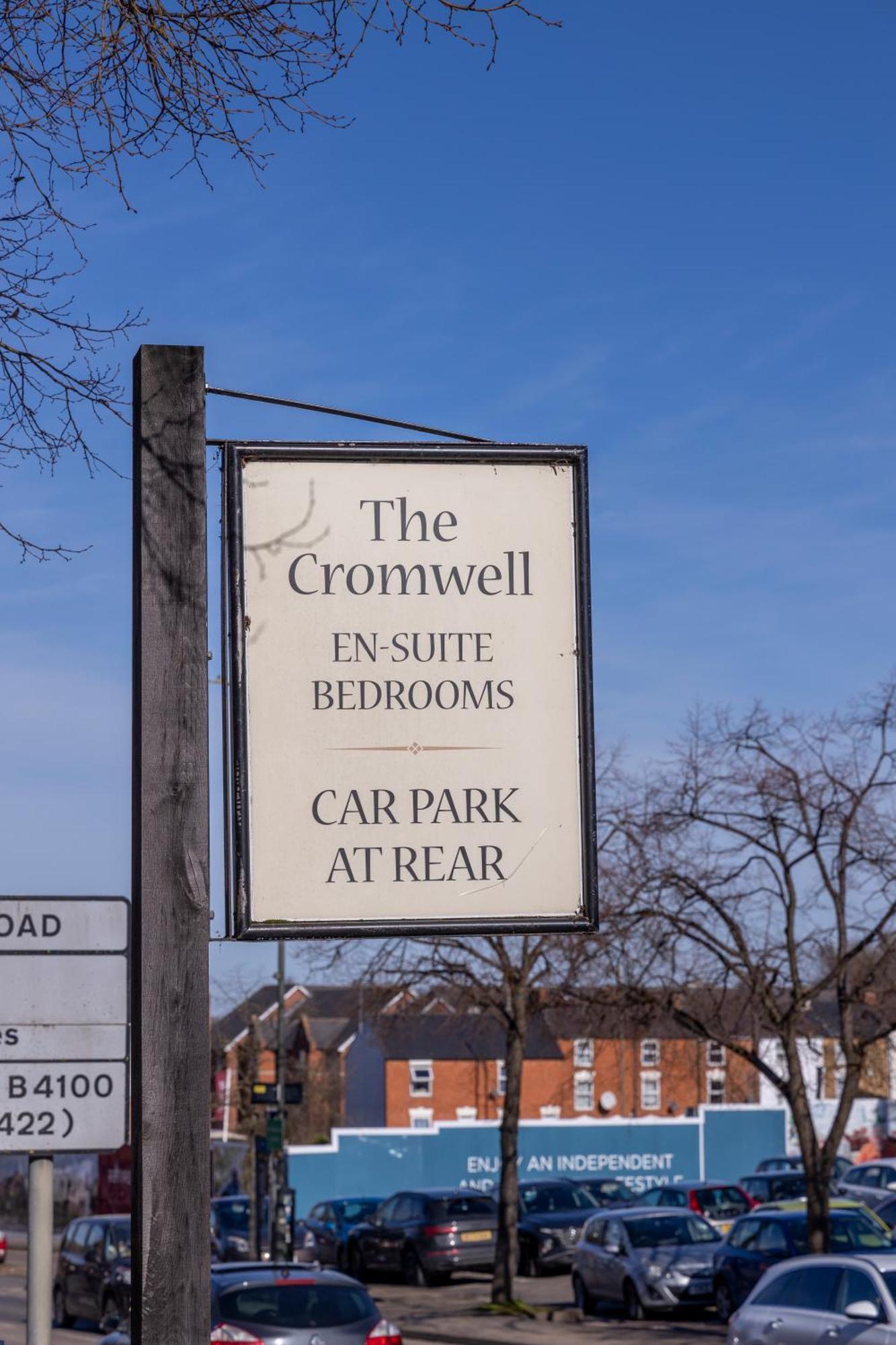 באנבורי Cromwell Lodge Hotel By Greene King Inns מראה חיצוני תמונה