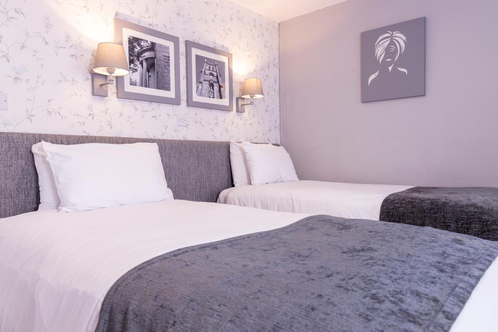 באנבורי Cromwell Lodge Hotel By Greene King Inns מראה חיצוני תמונה