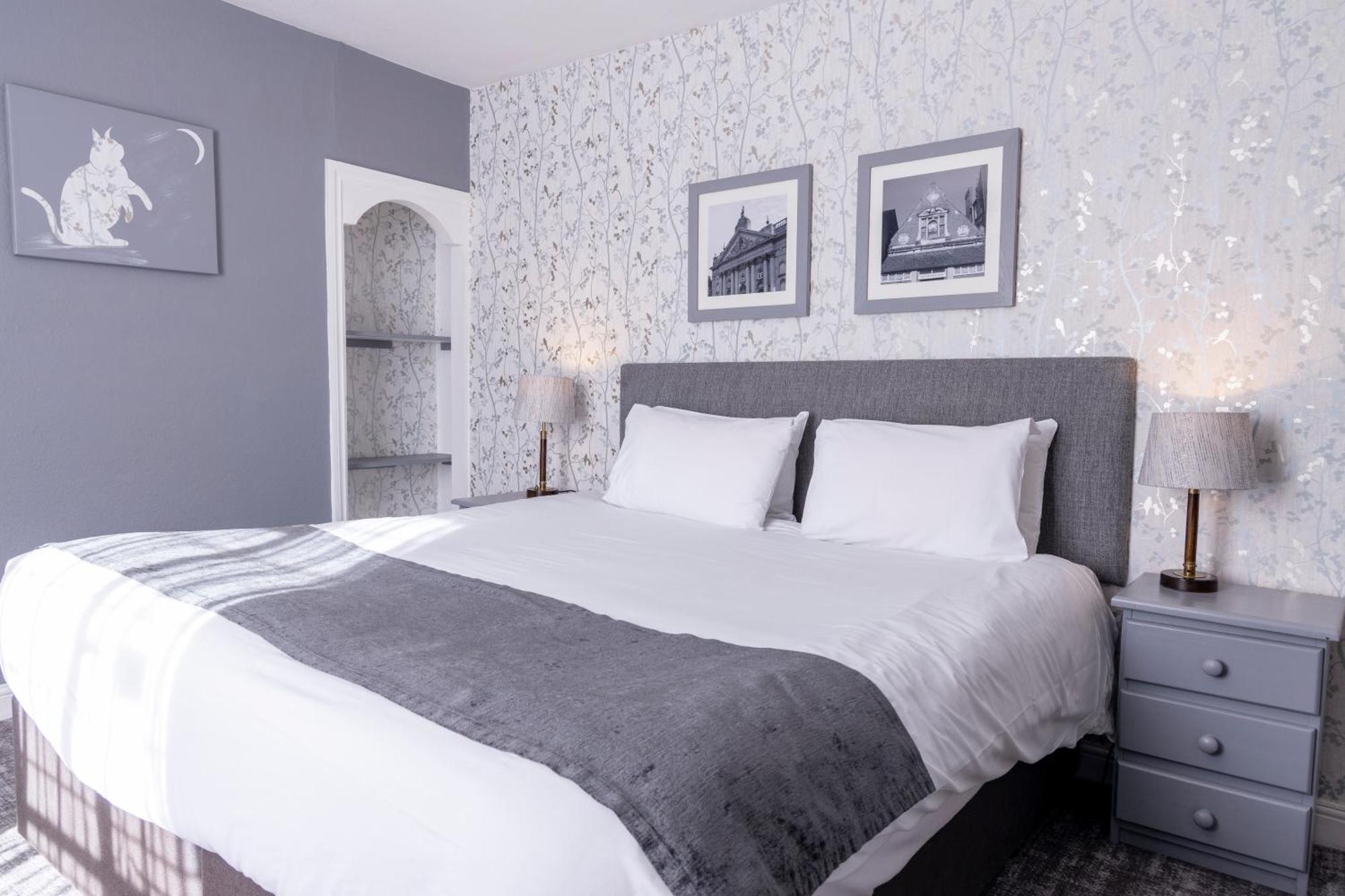 באנבורי Cromwell Lodge Hotel By Greene King Inns מראה חיצוני תמונה