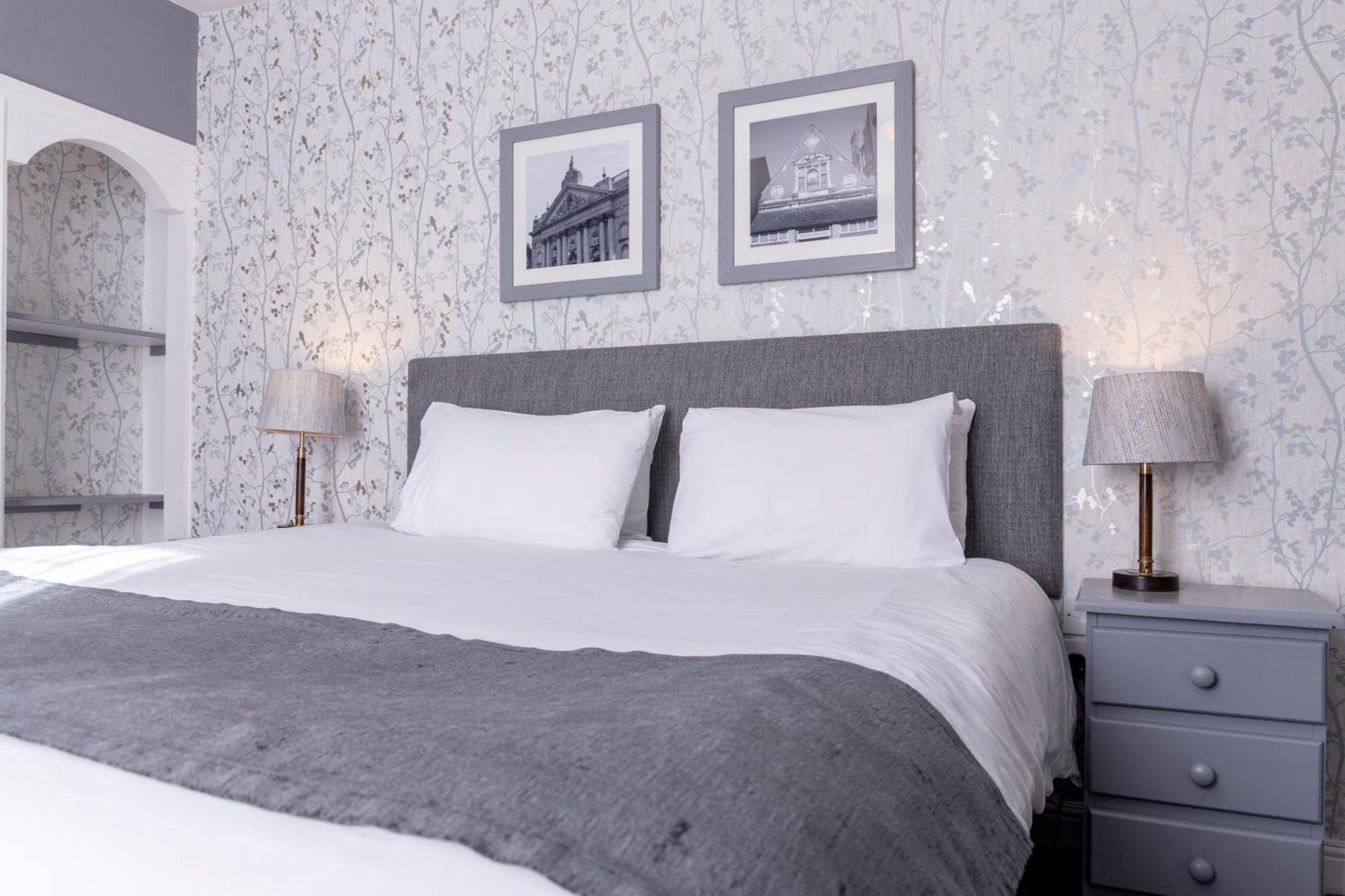 באנבורי Cromwell Lodge Hotel By Greene King Inns מראה חיצוני תמונה